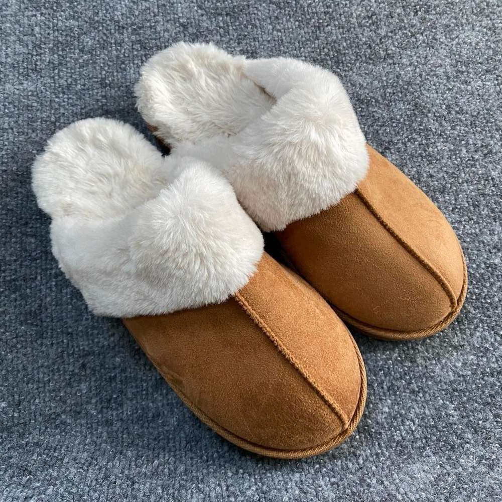 WONDER NATION TAN CREAM FAUX FUR SLIPPERS SLIP ONS CASUAL COZY LOUNGE
